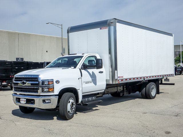 2024 Chevrolet Silverado 5500HD Work Truck 20'x96"x91" Box Truck image 7