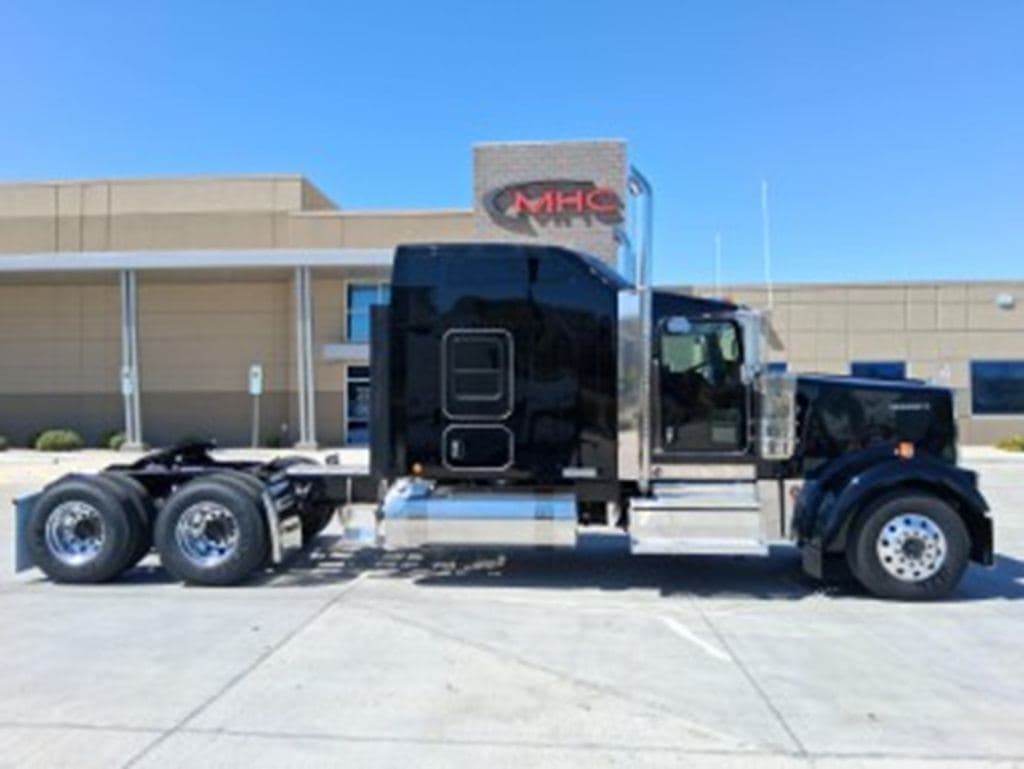 New 2027 KENWORTH W900L image 8