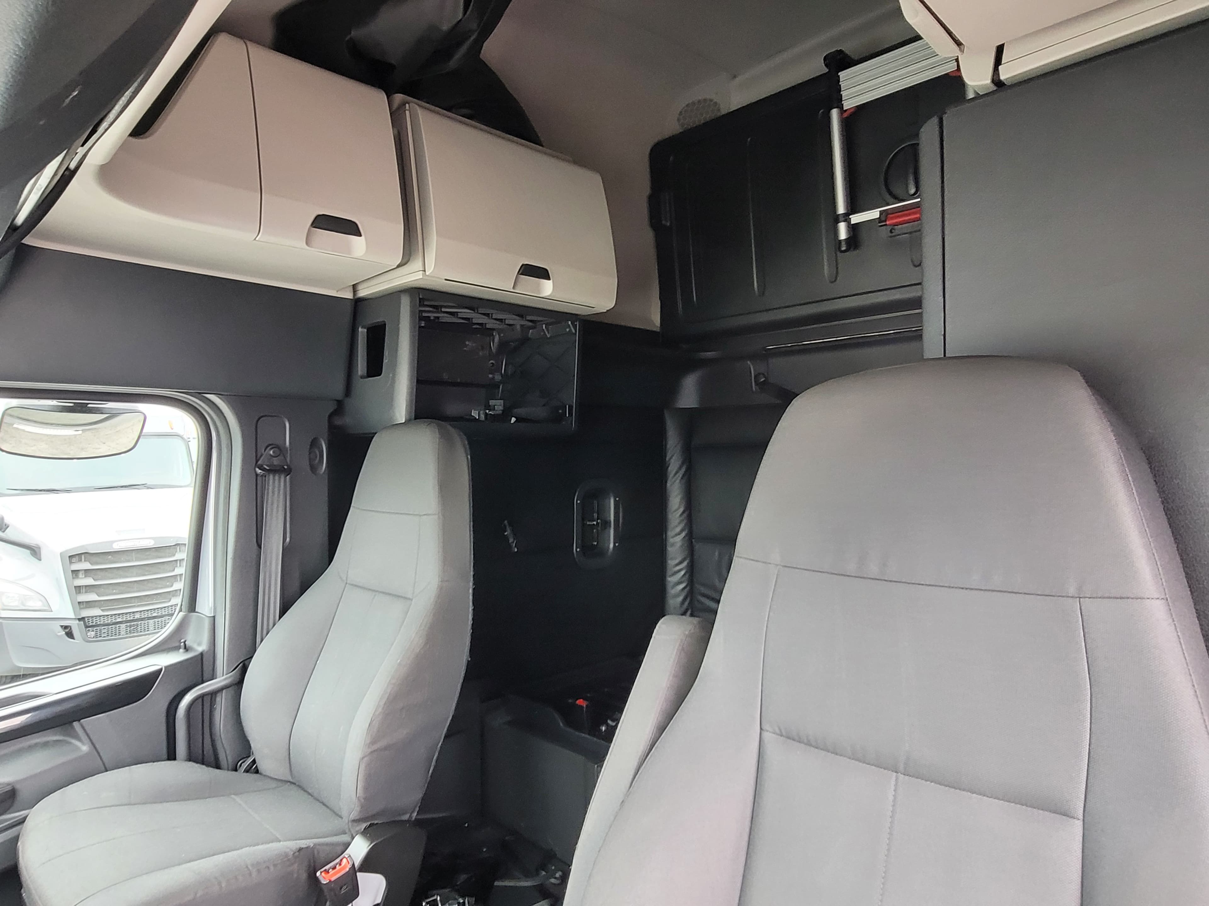 2024 Freightliner Cascadia 126 image 7