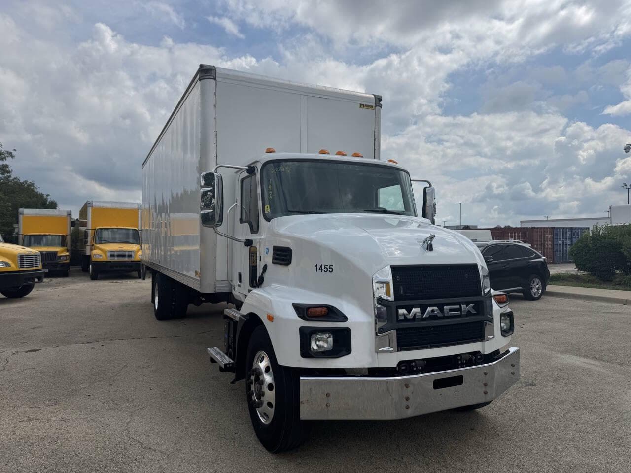 2024 Mack MD6 image 3