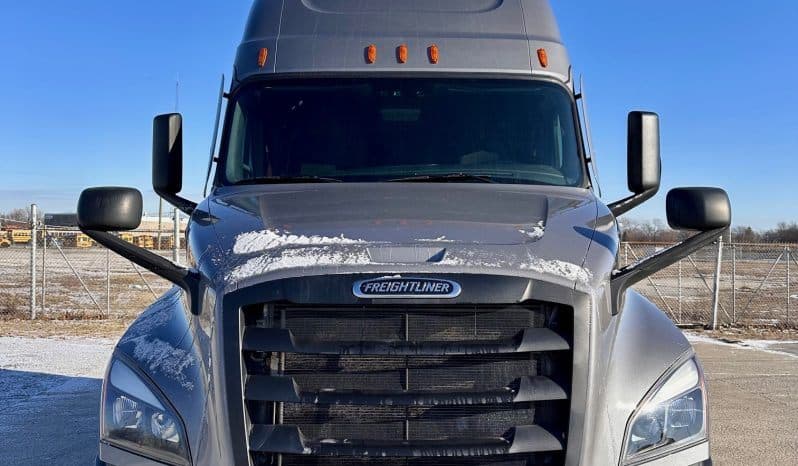 2021 Freightliner Cascadia 126 image 2