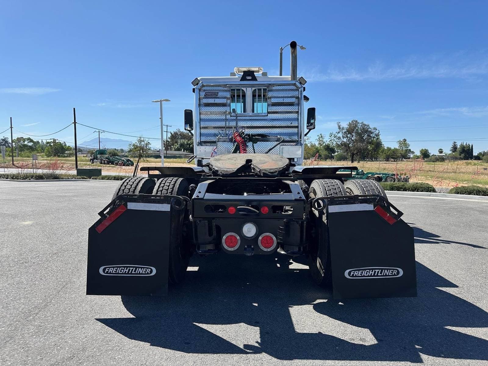 2018 Freightliner Cascadia image 12
