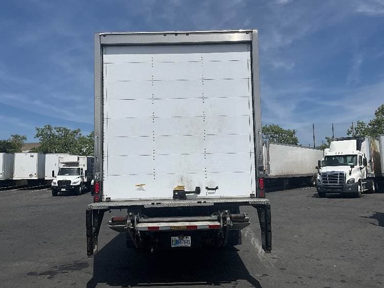 2022 International MV607 Box Truck - 220HP, 6 Speed Automatic, Roll up Door image 7