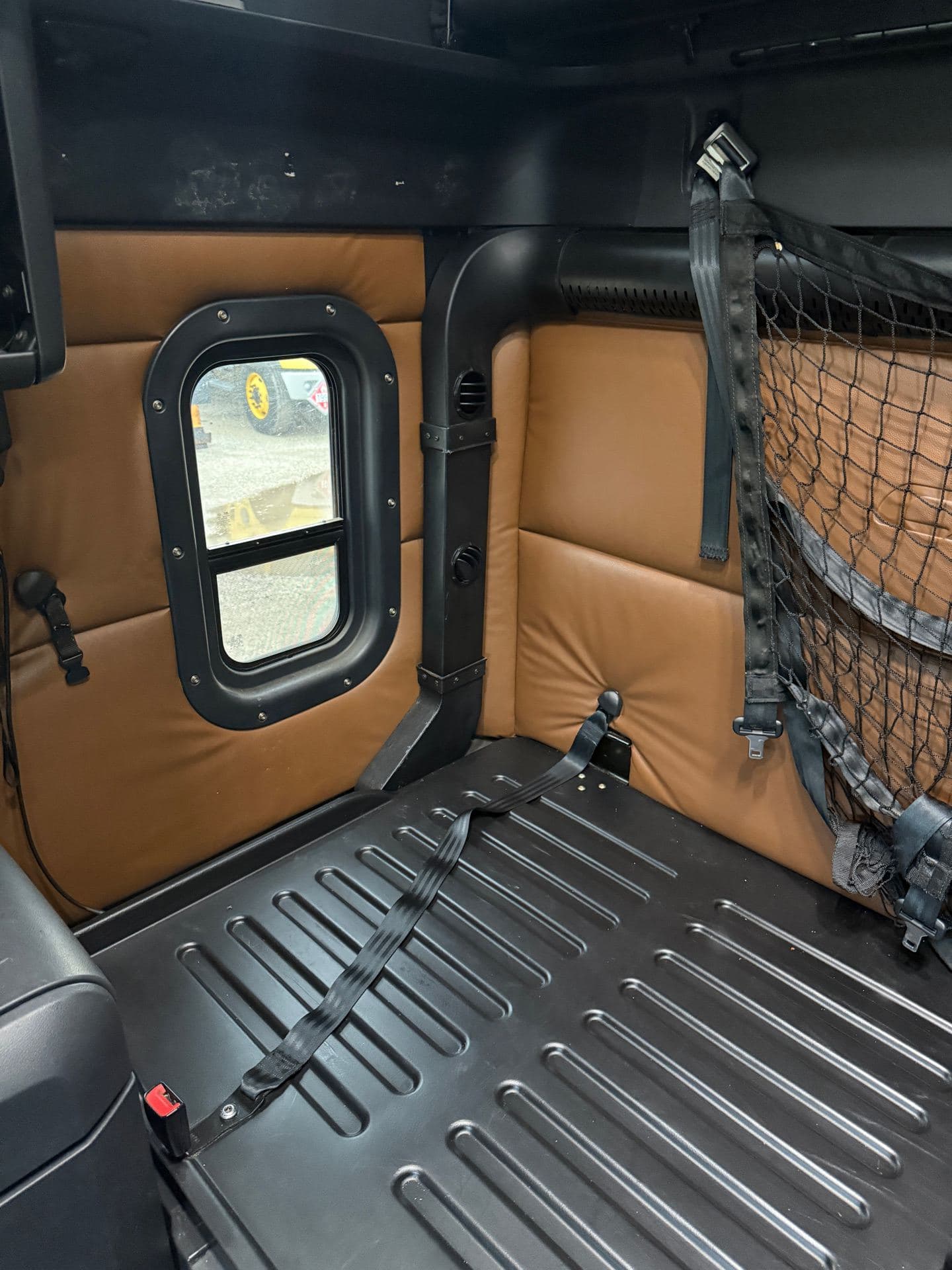 2022 Freightliner - 432k - 12k Hours - 455 HP image 9