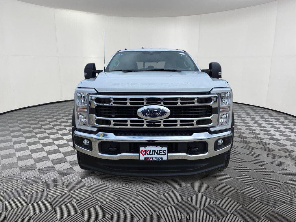 2026 Ford F-550SD XL Service Utility Body image 2