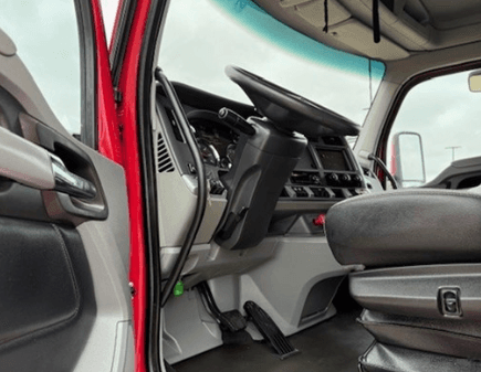 2020 Kenworth T680 image 6