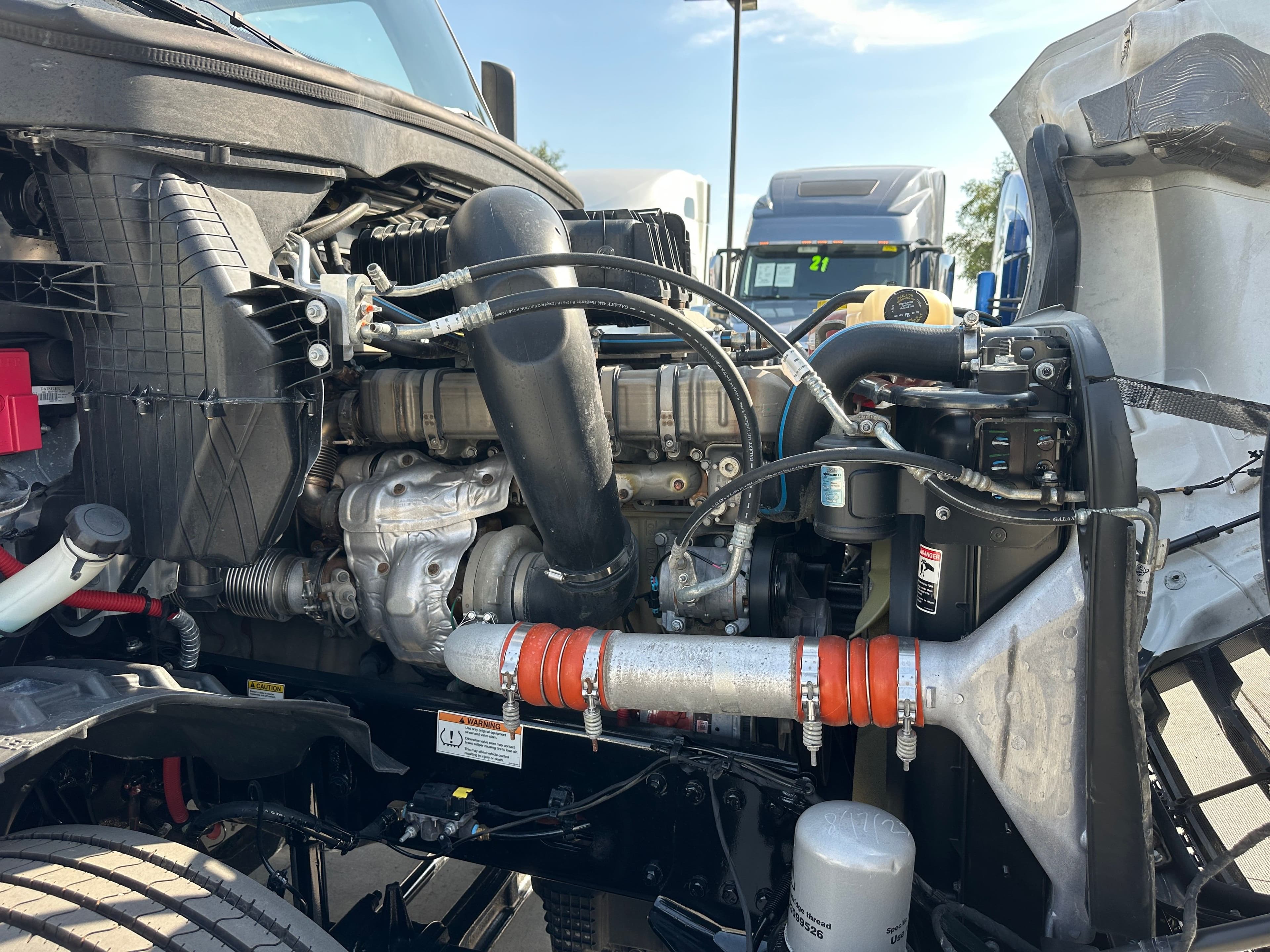 2021 Freightliner Cascadia 126 image 17