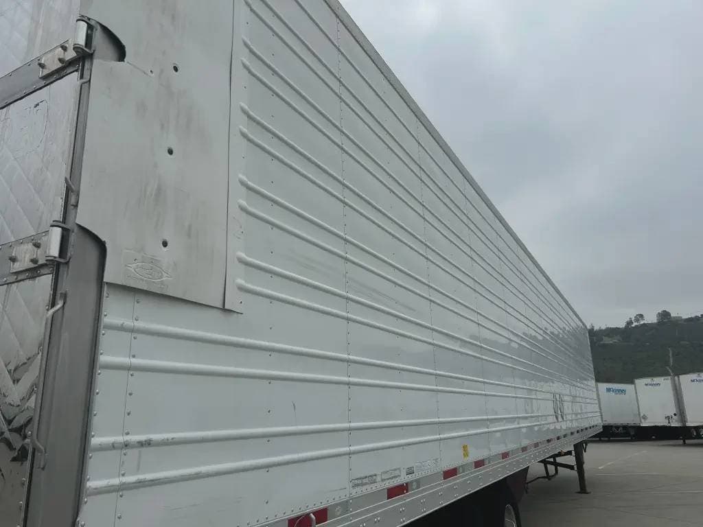 2019 Utility 3000R image 2