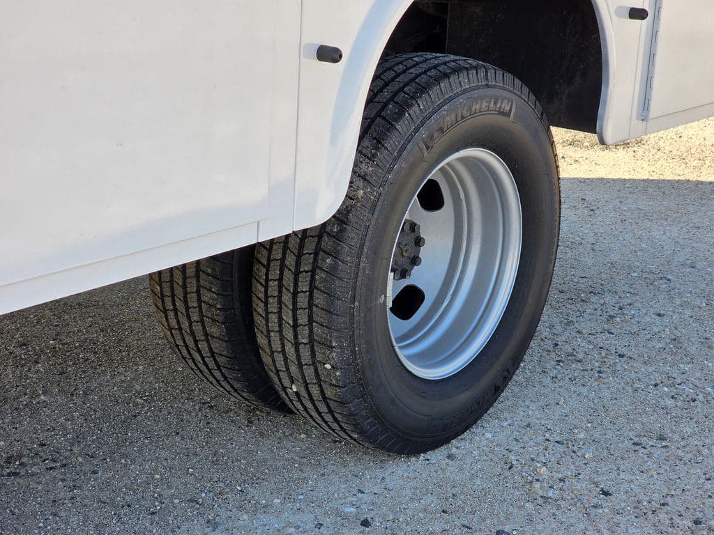 2026 Ford F-350SD XL Service Utility Body image 16