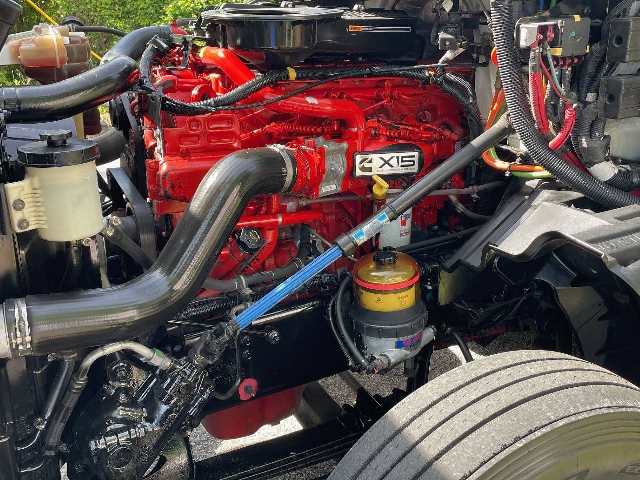 2019 International LT625 image 26