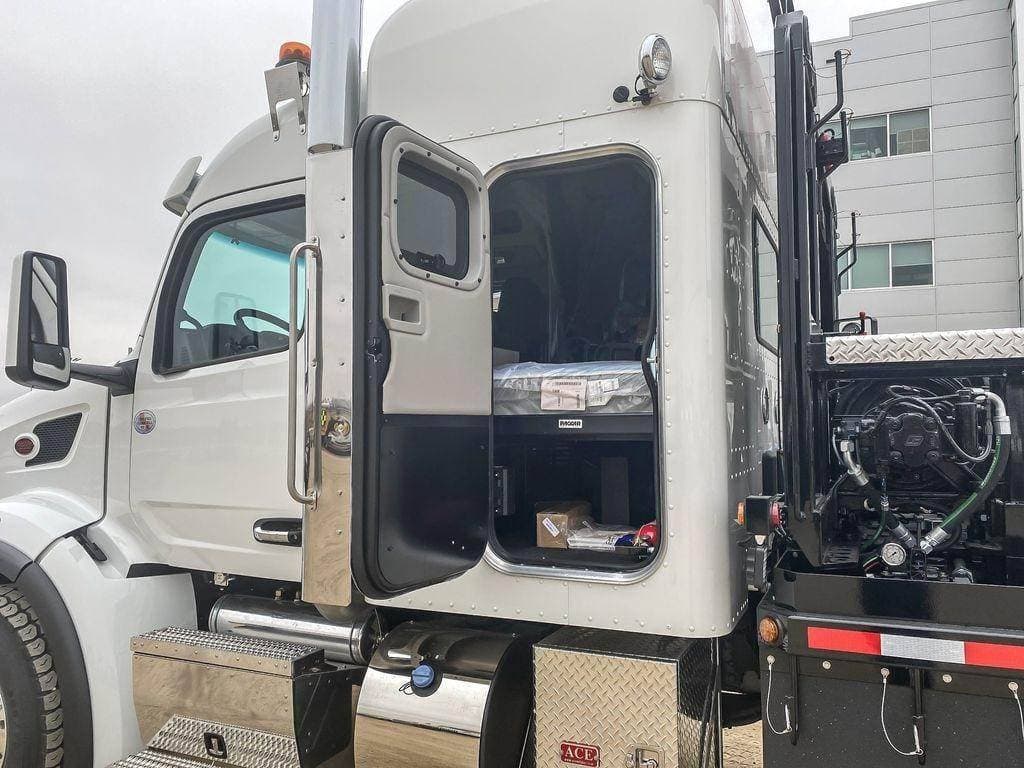 2024 Peterbilt 567 image 5