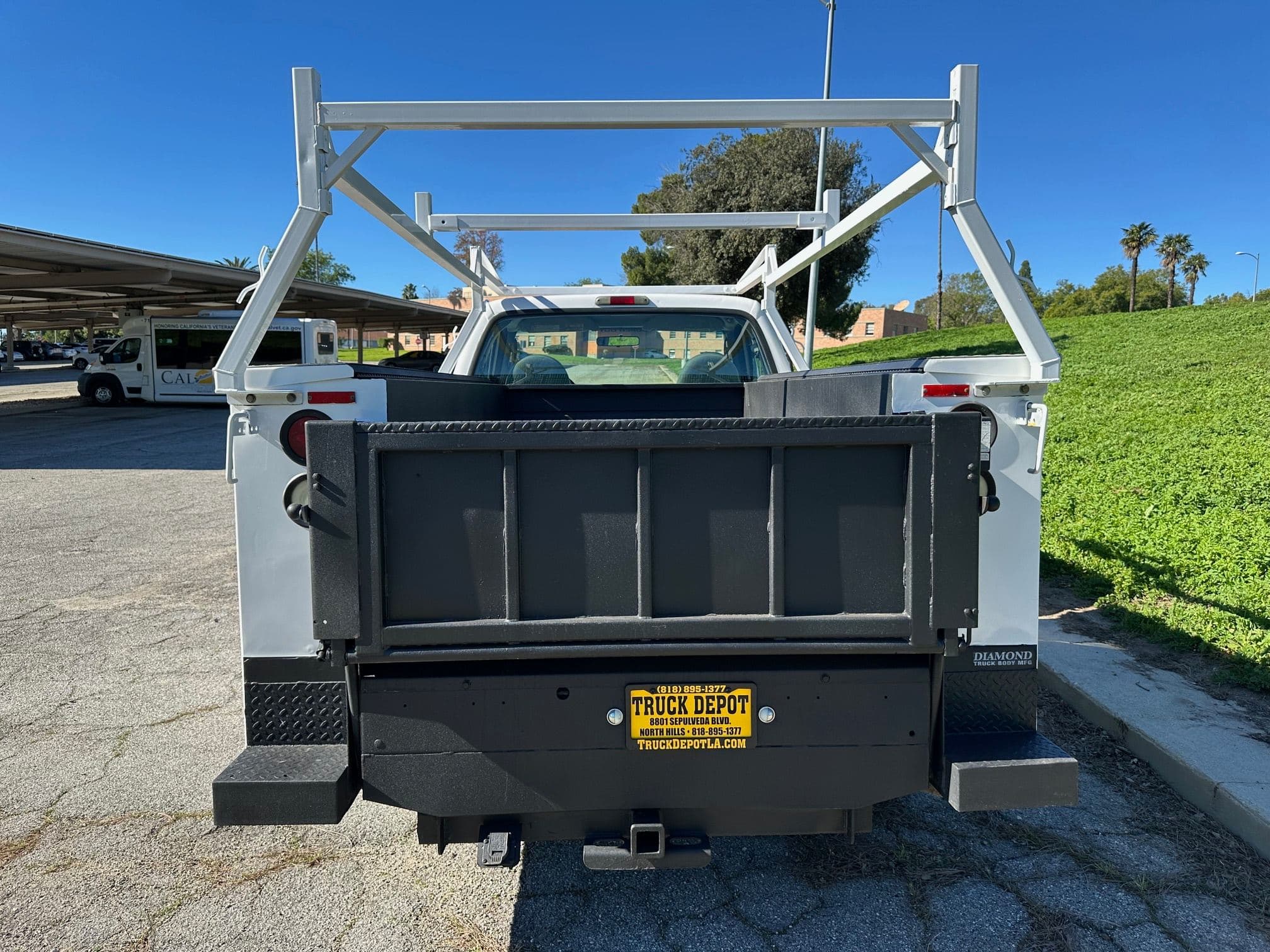 2005 FORD F350 Service Truck with Liftgate 13495 image 4