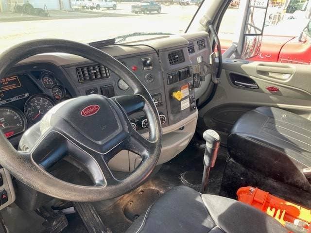 2019 Peterbilt 567 image 7