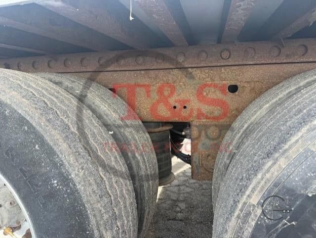 2017 HYUNDAI 48300 image 10