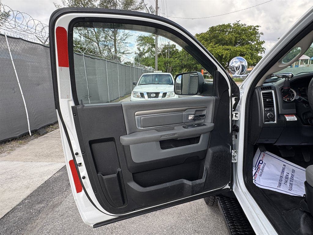 2017 RAM 5500 image 46