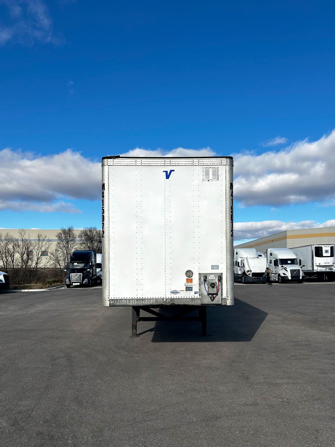 2024 Vanguard 53` Dry Van image 3