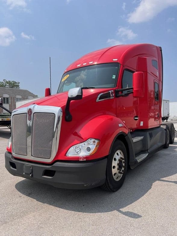 2020 Kenworth T680 image 1