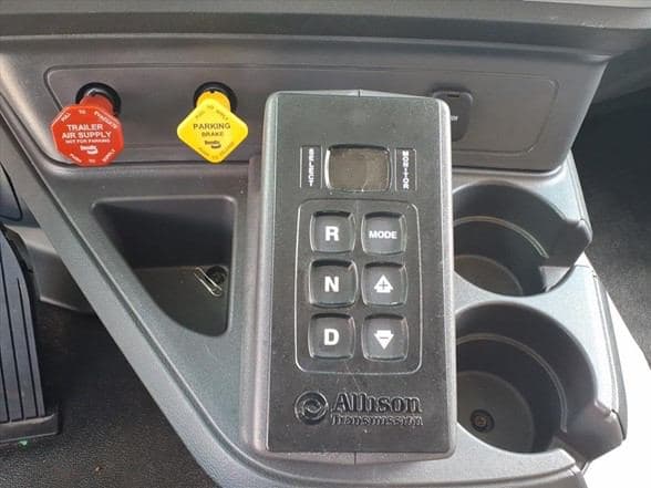 2025 Kenworth T880 image 22