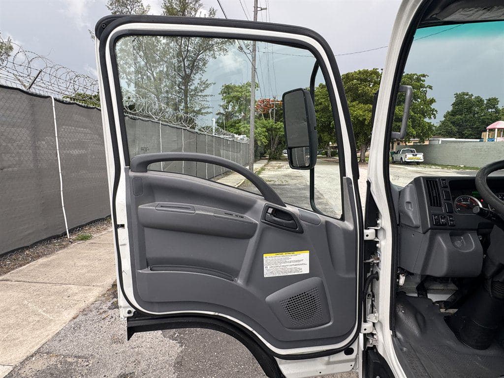 2021 Isuzu NPR XD image 39