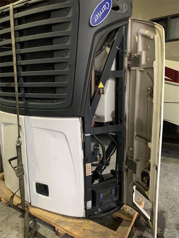 2017 CARRIER 7500 X4 W/ FUEL TANK image 5