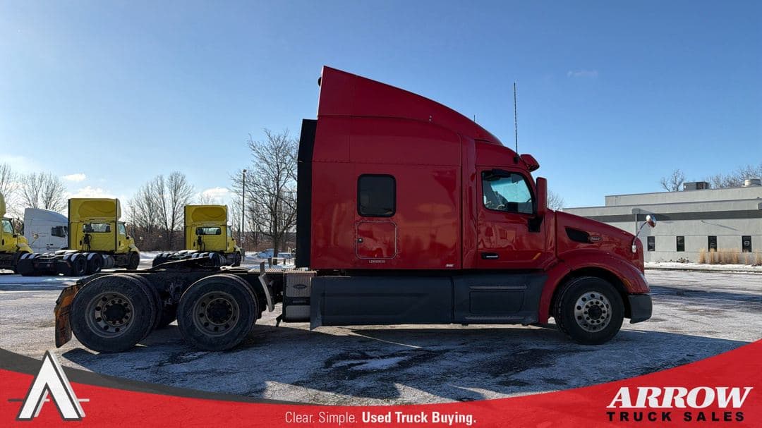 2020 Peterbilt 579 image 2