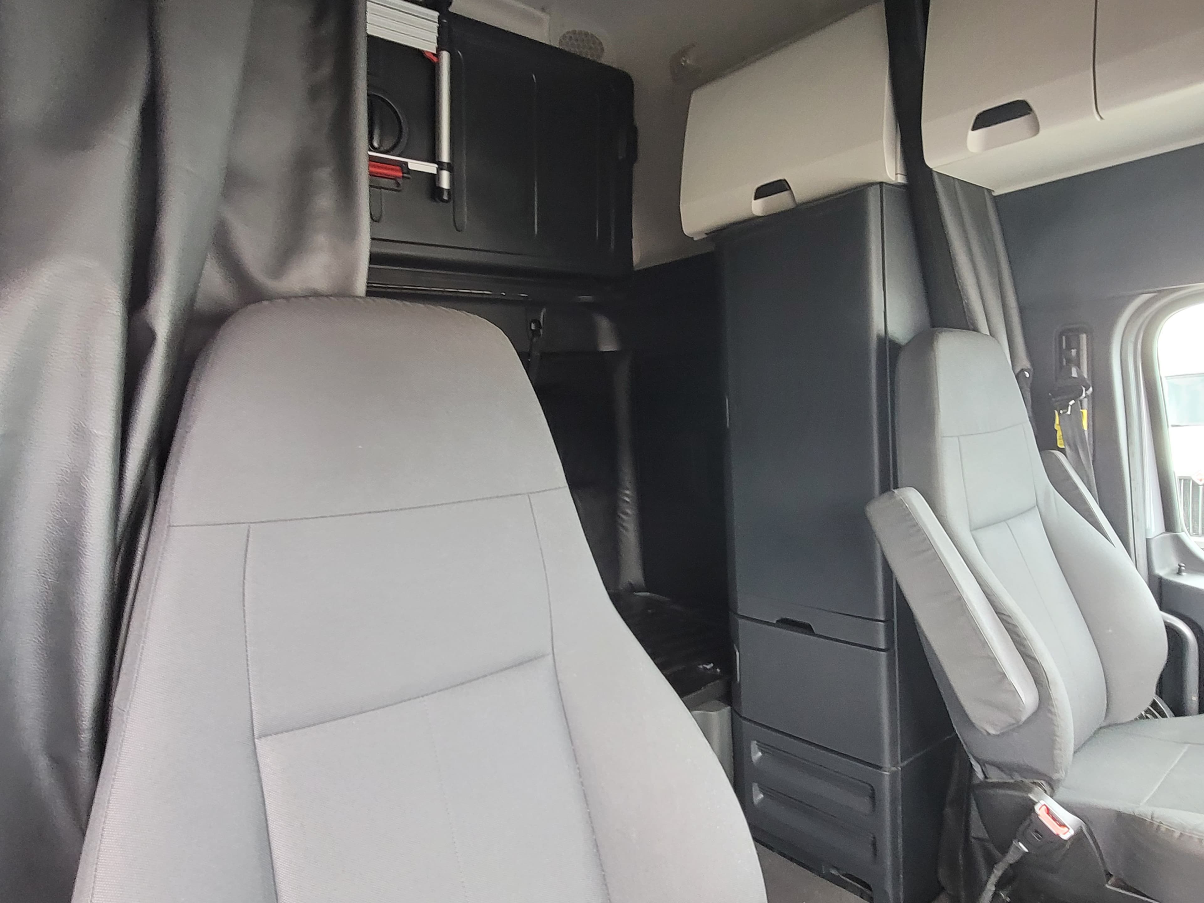 2023 Freightliner Cascadia 125 image 4