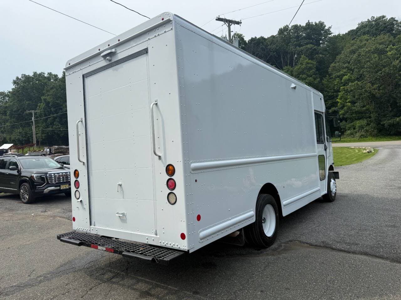 2020 Freightliner MT45 image 14