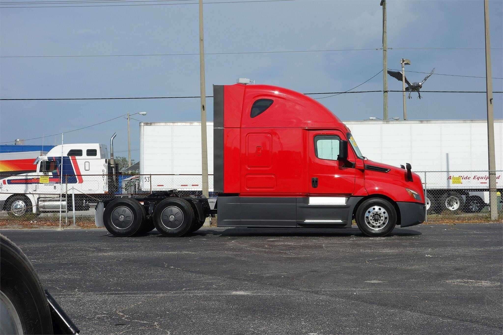 2022 Freightliner Cascadia 126 image 2