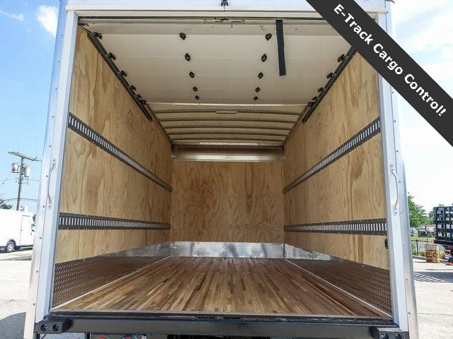 2025 Chevrolet 5500 XG LCF Gas Work Truck 16'x96"x7'6" Box Truck image 9