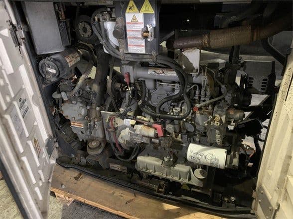 2017 CARRIER 7500 X4 W/ FUEL TANK image 3