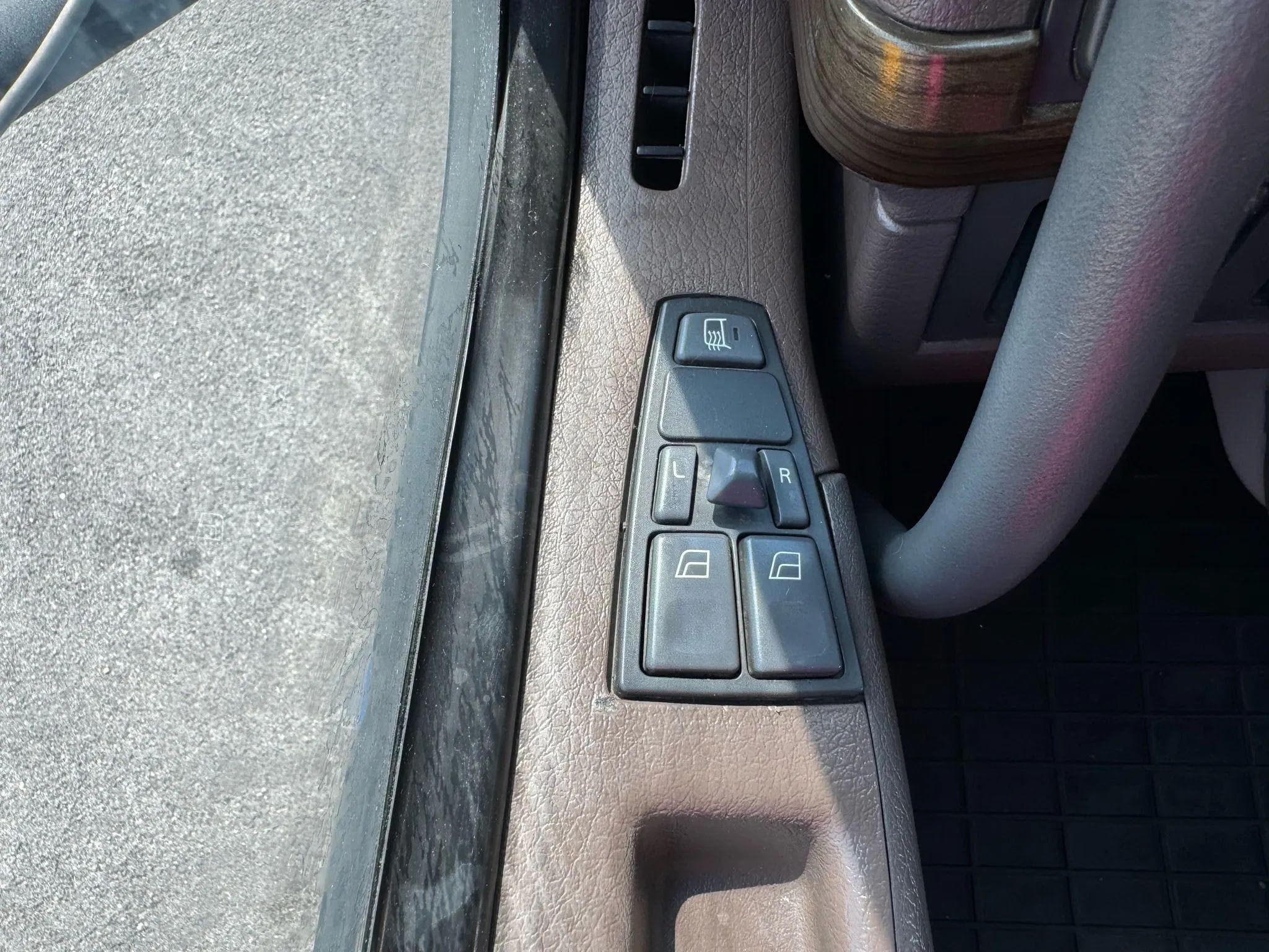 2012 Volvo VNL image 3