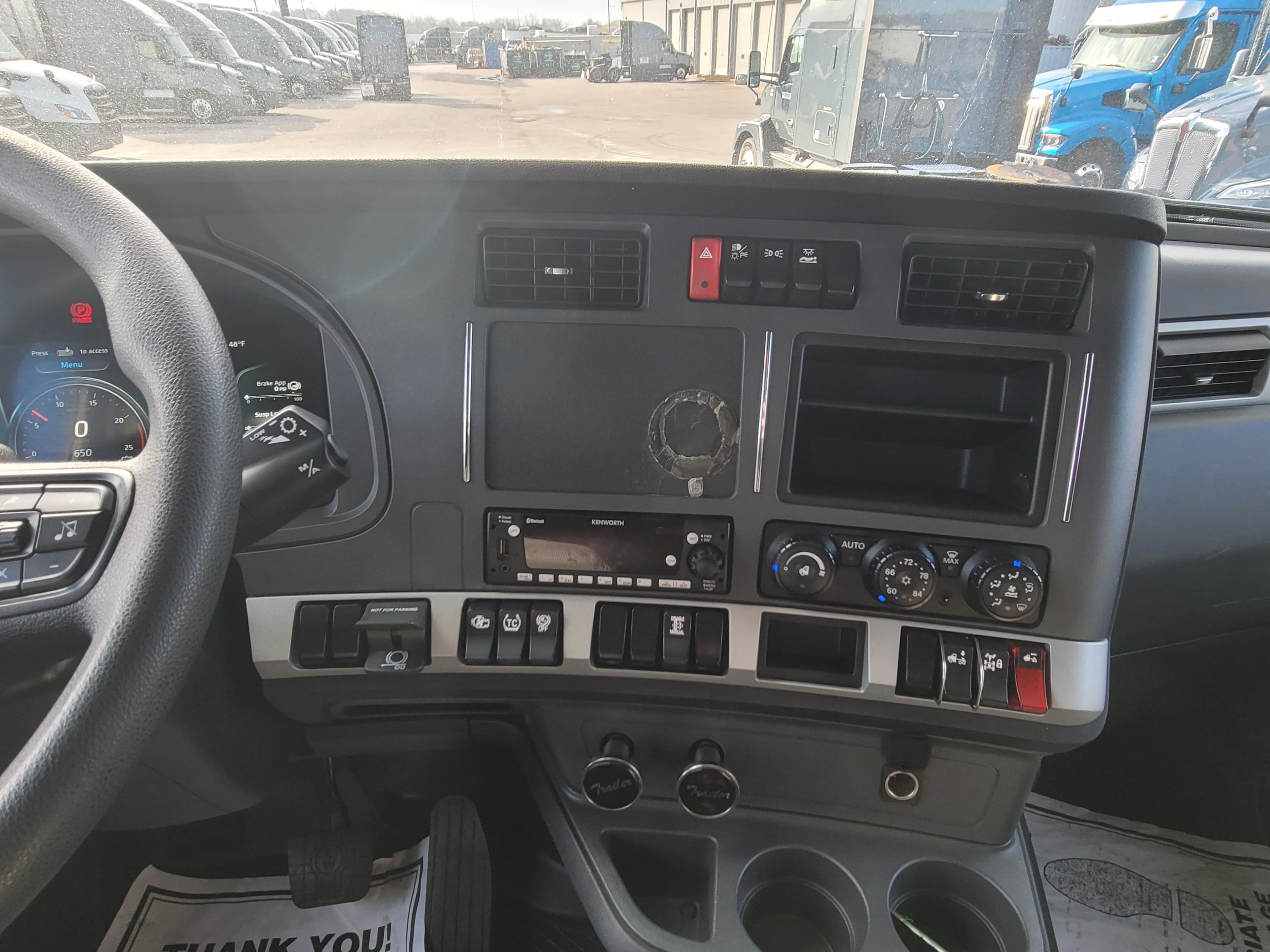 2023 Kenworth T680 image 11