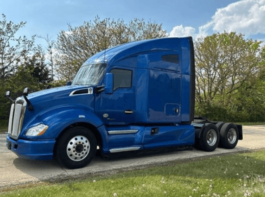 2020 Kenworth T680 image 1