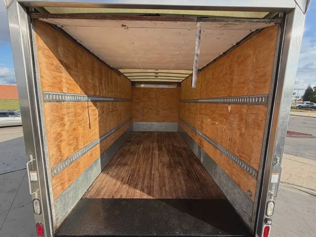 Used 2014 FREIGHTLINER Box Truck - Straight Truck, Expeditor-Hotshot, Contractor Truck - BUSINESS CLASS M2 106 For Sale image 7