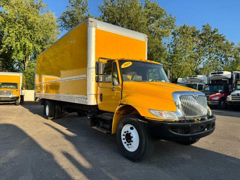 2019 International 4300 image 3