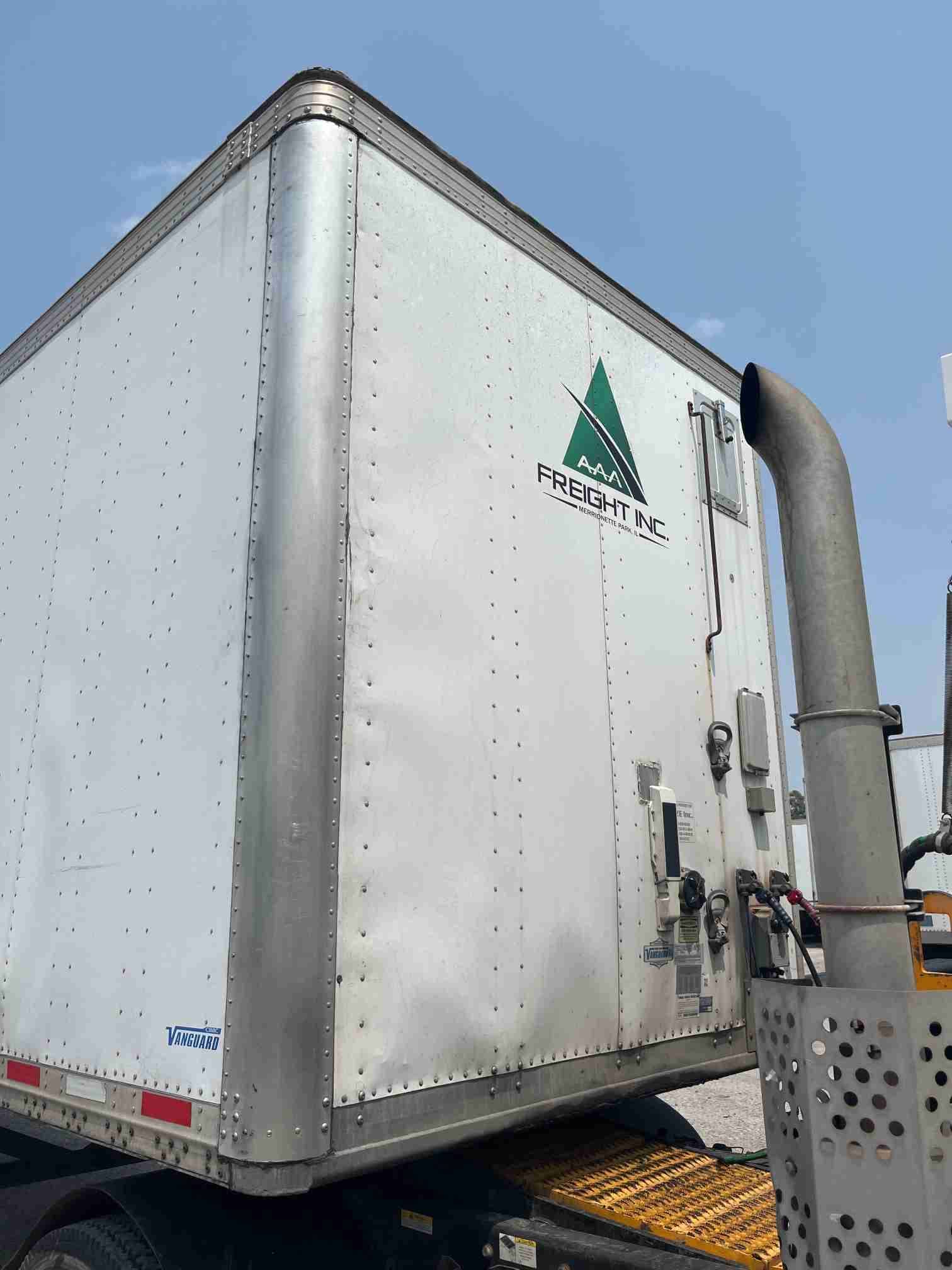 2018 Vanguard 53` Dry Van image 1