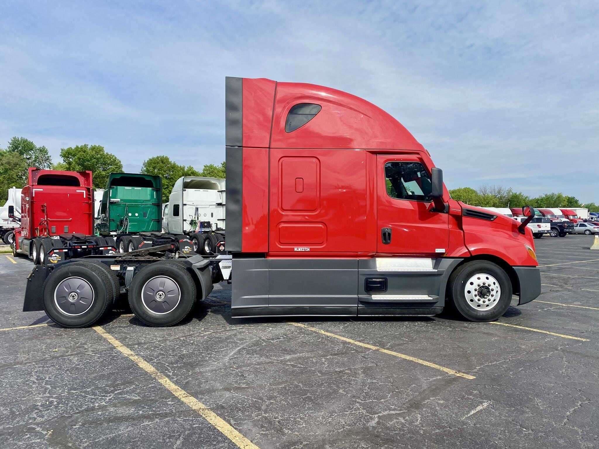 2022 Freightliner Cascadia 126 image 5