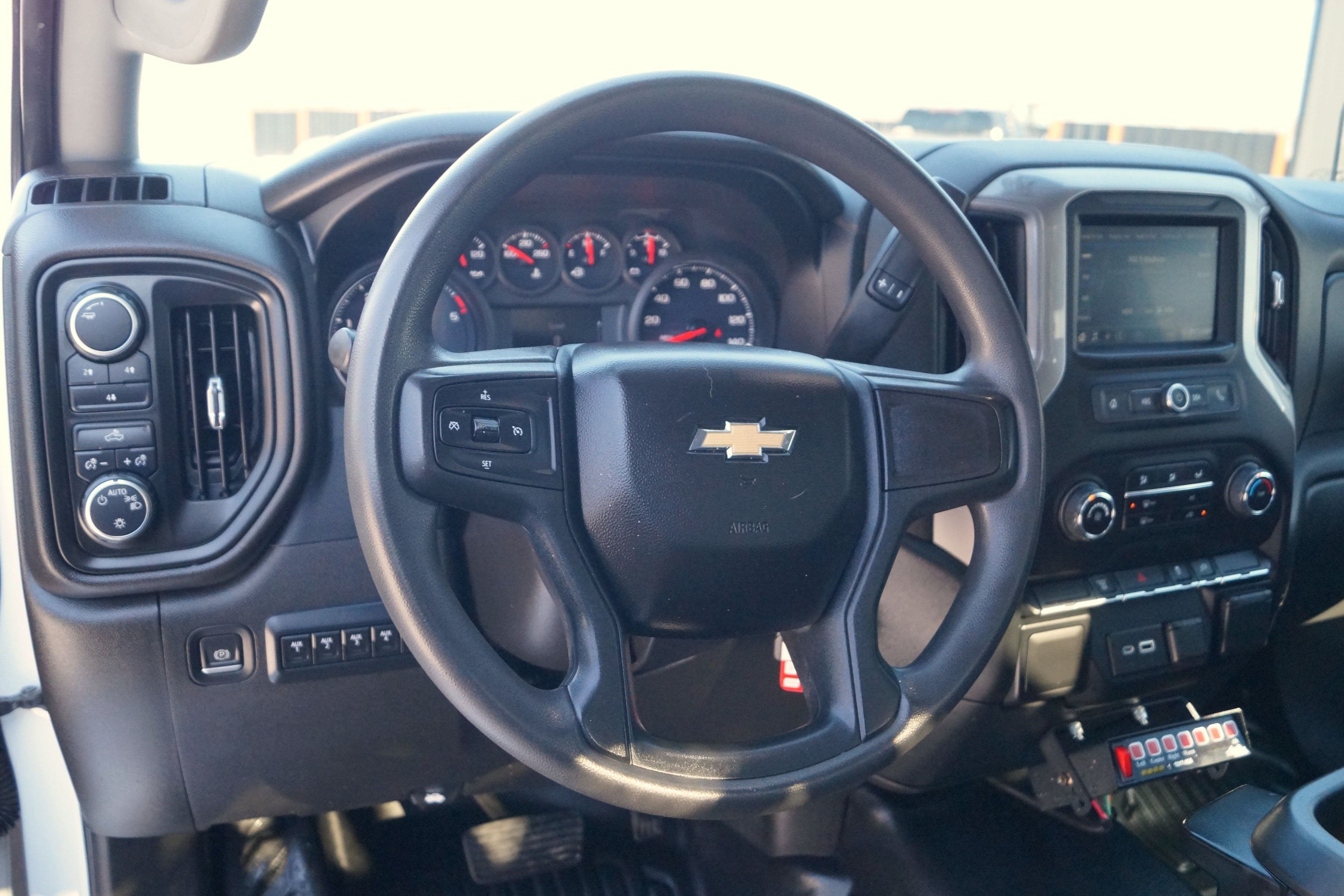2022 Chevrolet Silverado 3500 HD - Service Utility Truck - 4WD 6.6L V8 Duramax image 15