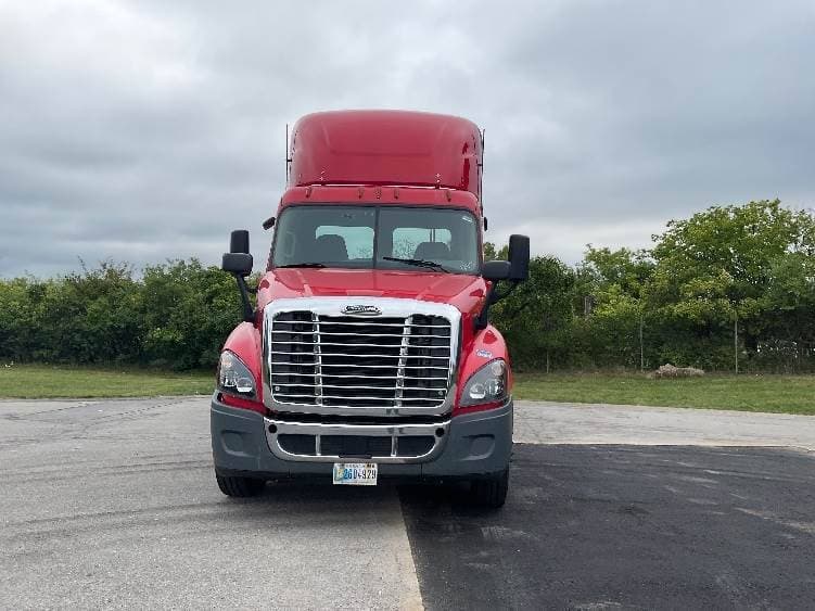 2018 Freightliner Cascadia image 3