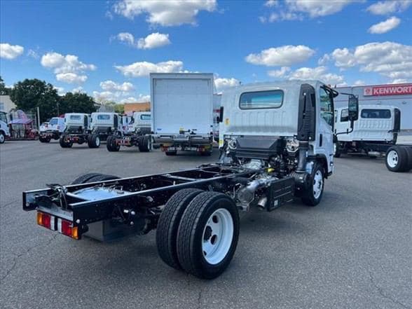 2024 Isuzu 3500 image 4