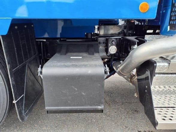 2025 Kenworth T880 image 3