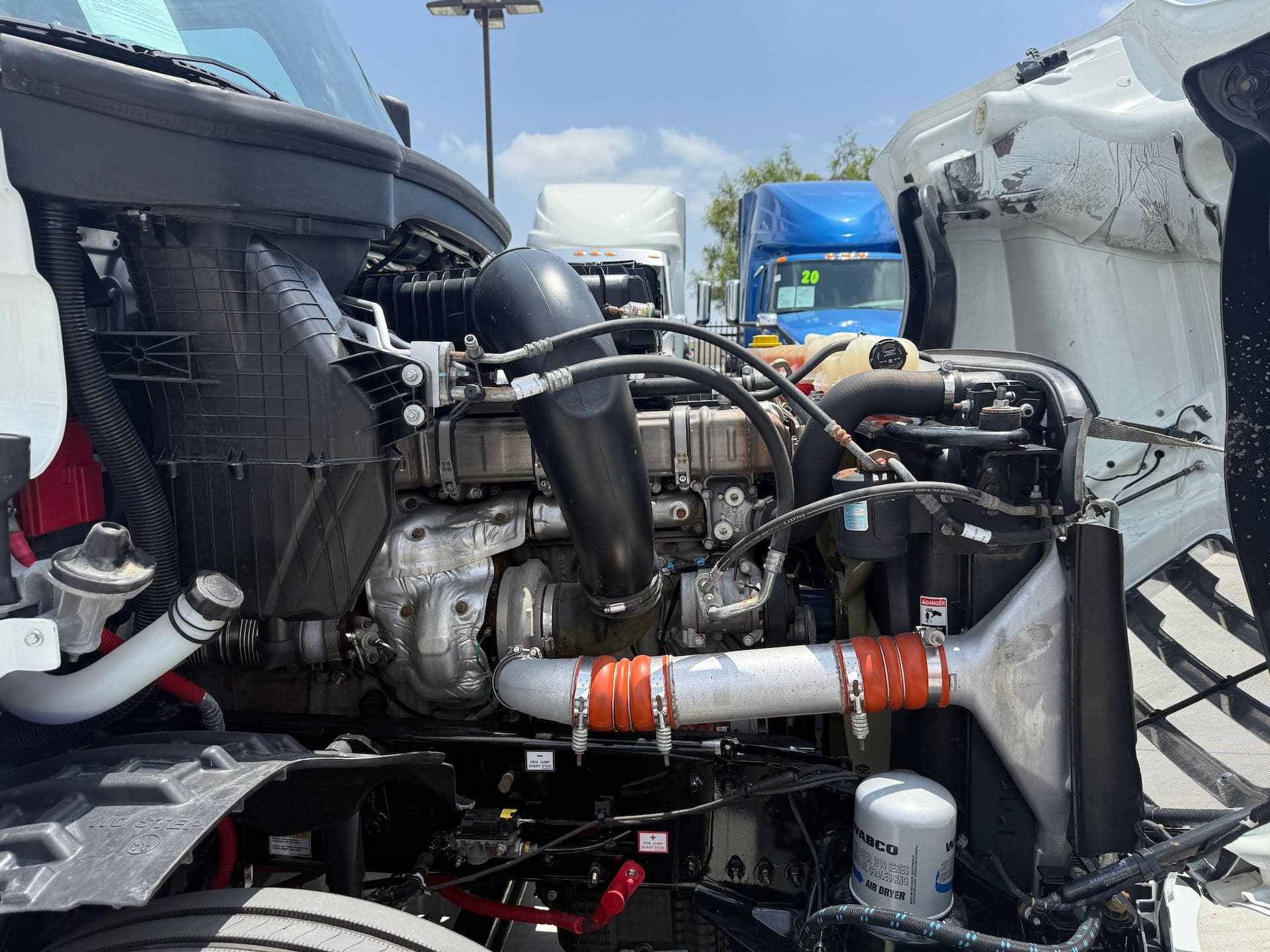 2021 Freightliner Cascadia 126 image 12