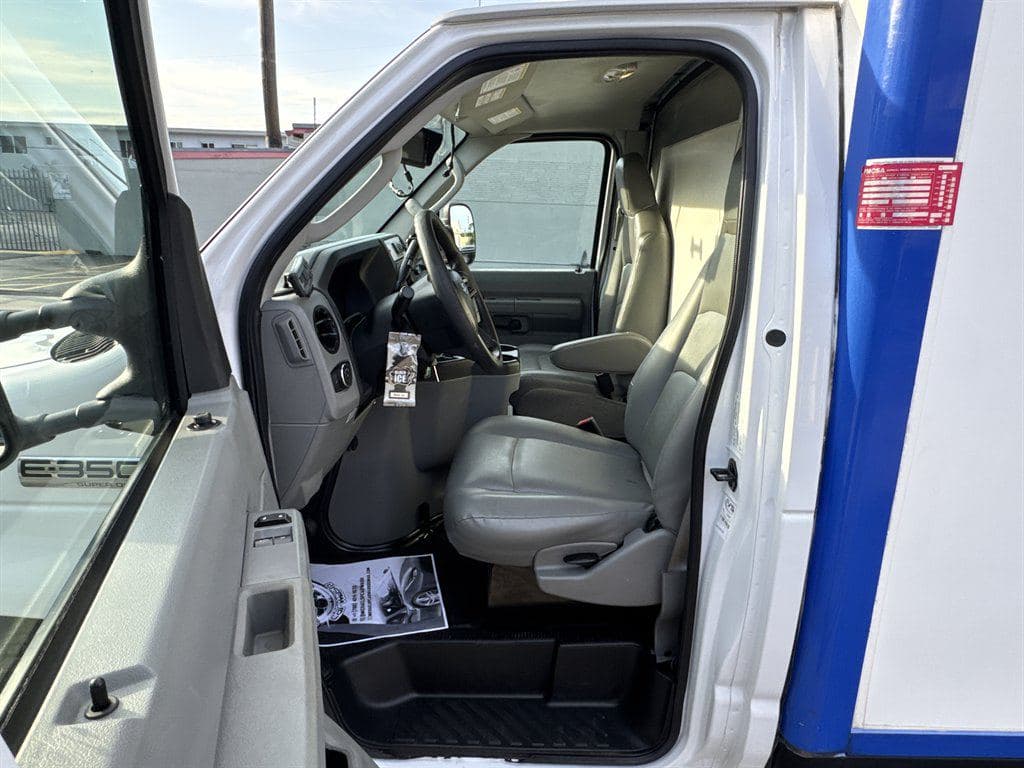 2023 Ford E350 Cutaway image 53