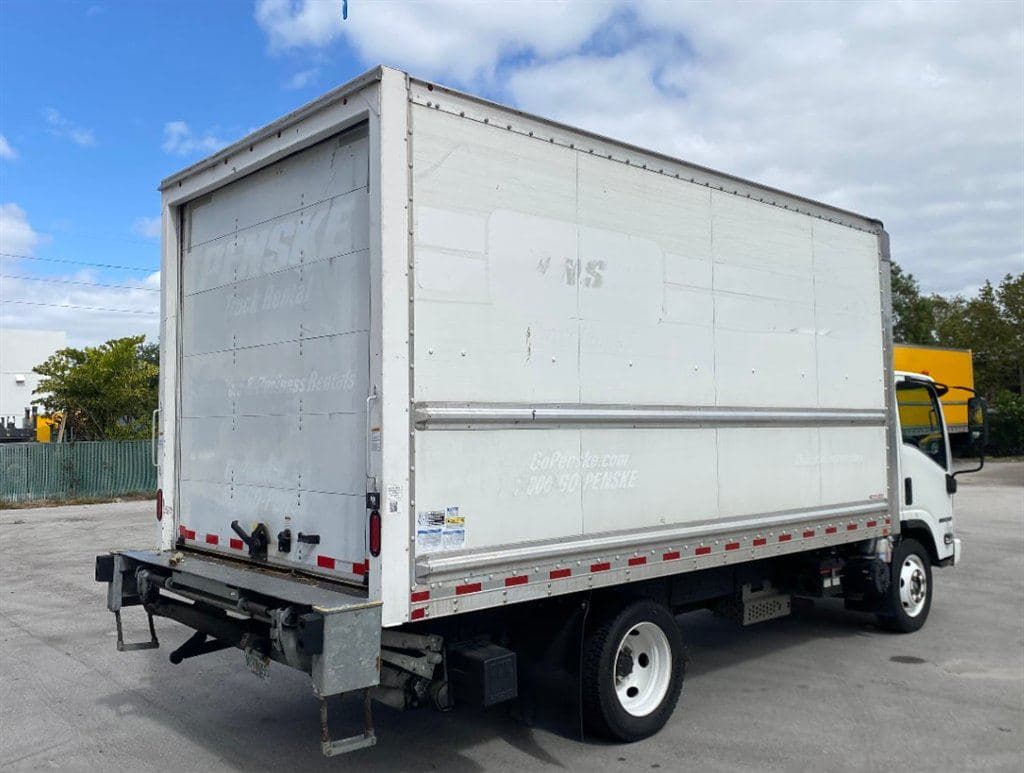 2020 Isuzu NPR EFI image 6