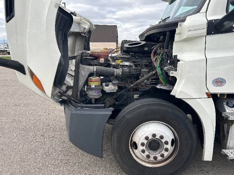 2018 Freightliner Cascadia image 4
