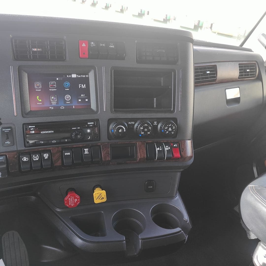 2022 Kenworth T680 image 6