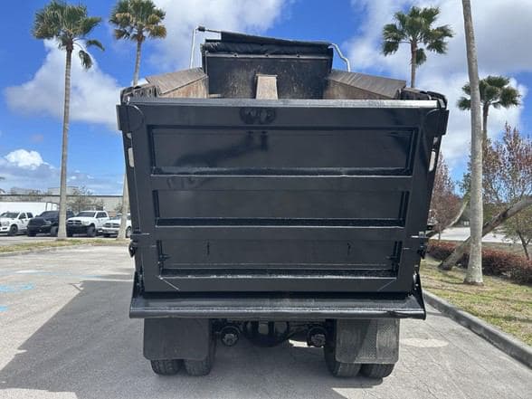 2023 Kenworth T880 image 5