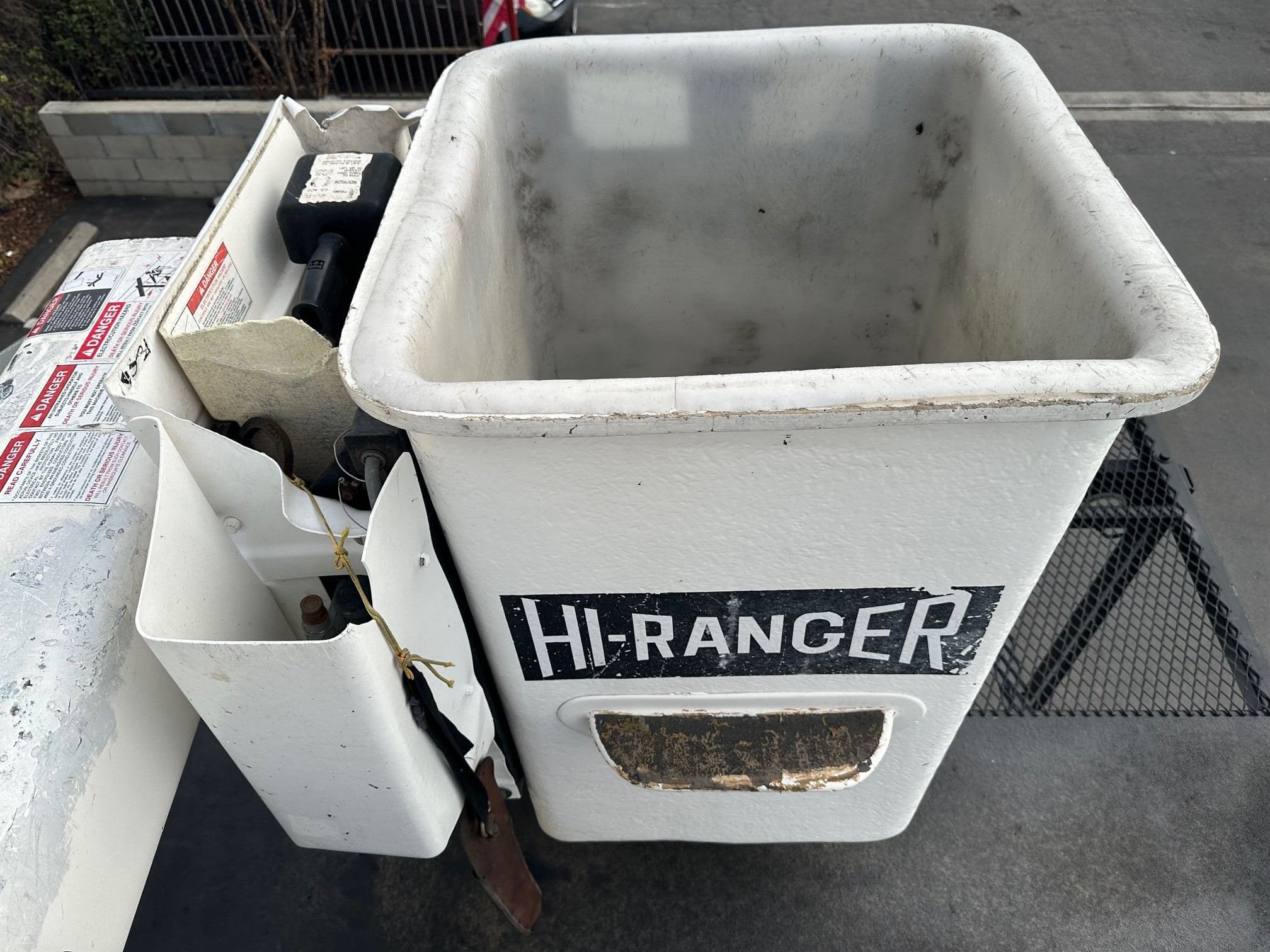 2010 Ford F-750 Forestry Tree Truck image 37