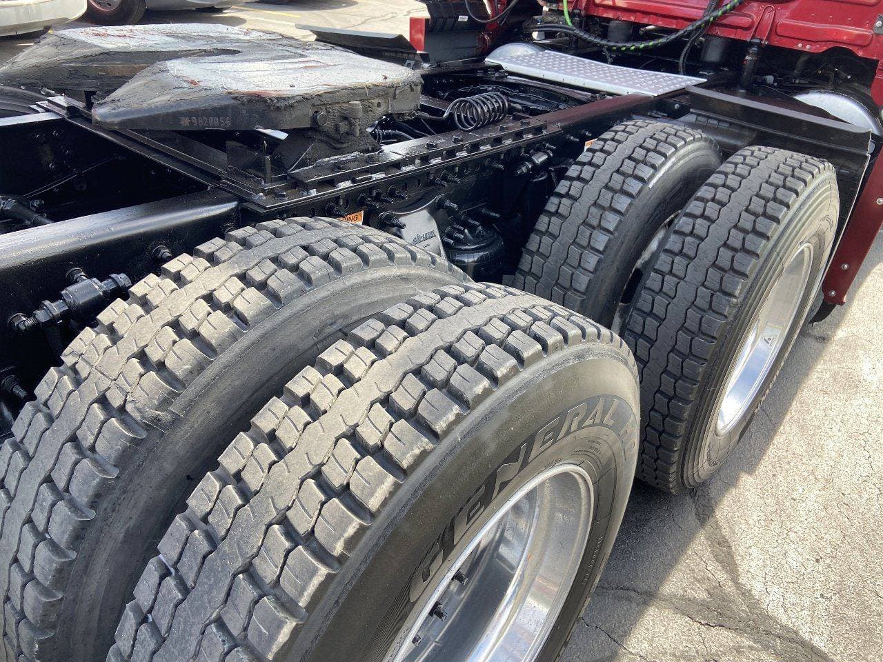 2021 FREIGHTLINER Cascadia CA126 Tandem Axle Sleeper image 20