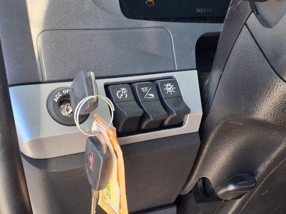 2026 Kenworth T880 image 27